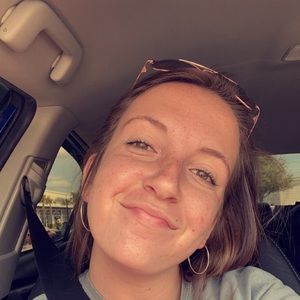 Meet your Posher, Abby